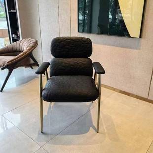 克莱因蓝色弯休闲轻设计师大弯椅创意异人形弧形扶手管单沙发椅样