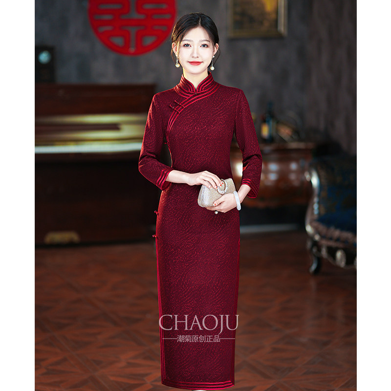 喜婆婆婚宴装2024新款红色旗袍秋冬款长袖气质妈妈礼服日常可穿