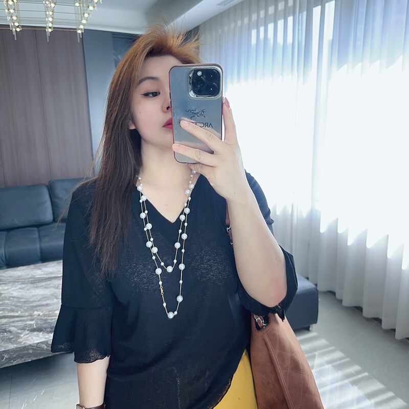 大码女装显瘦宽松v领喇叭袖中袖胖mm2024年春装夏装时尚打底衫t恤