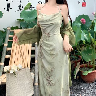 女改良显瘦两件套 国风碎花挂脖吊带连衣裙开衫 大码 胖mm禅意新中式