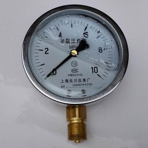 耐震压力表 YN-100 0-10MPA  M20*1.5 直径100mm 上海仪川仪表厂