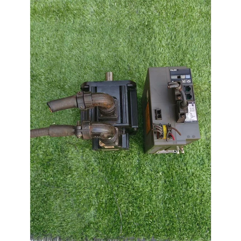 富士伺服电机驱动一套,电机GYG751CC2-T2G,驱动器