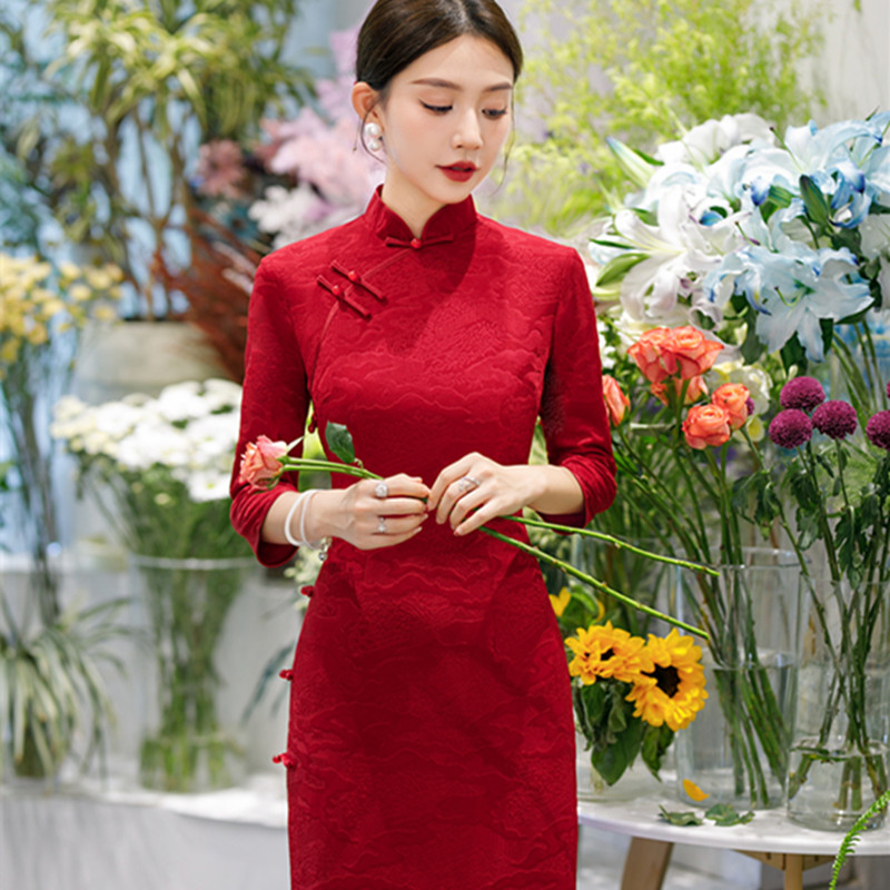 中长版长袖旗袍敬酒服新娘2023新款女订婚红色礼服高级回门洋装