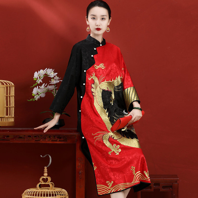 旗袍改良版连衣裙大码宽松复古刺绣胖mm2022春秋款中国风龙袍女