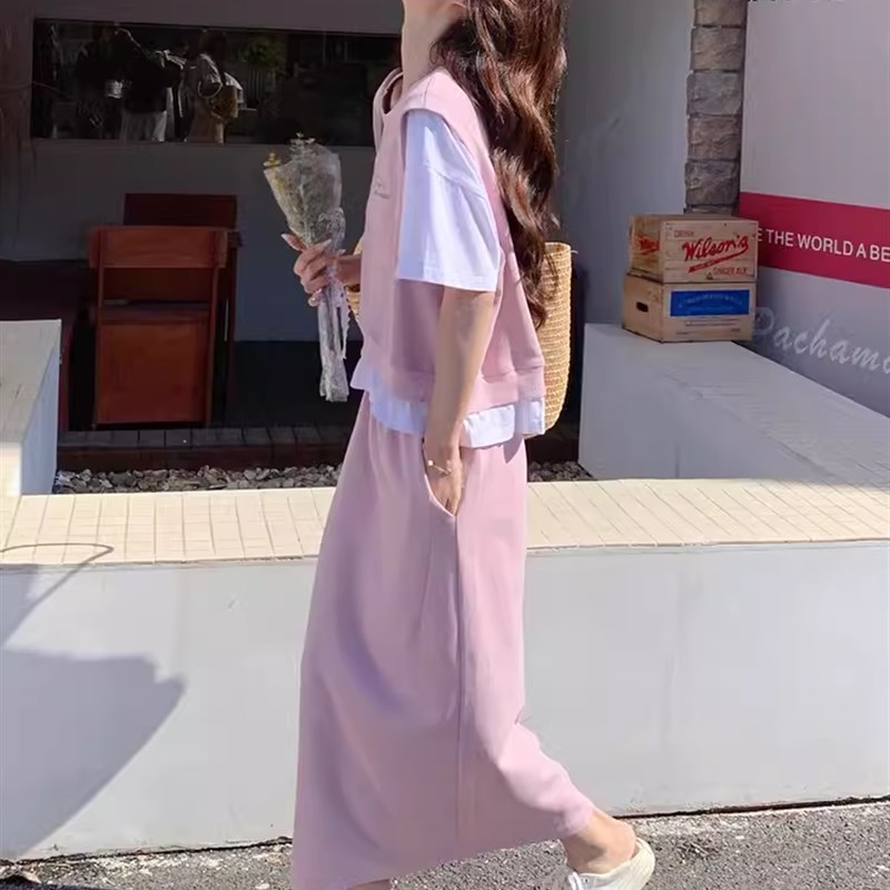 粉色休闲运动套装裙女夏2024新款韩系宽松假两件t恤半身裙两件套