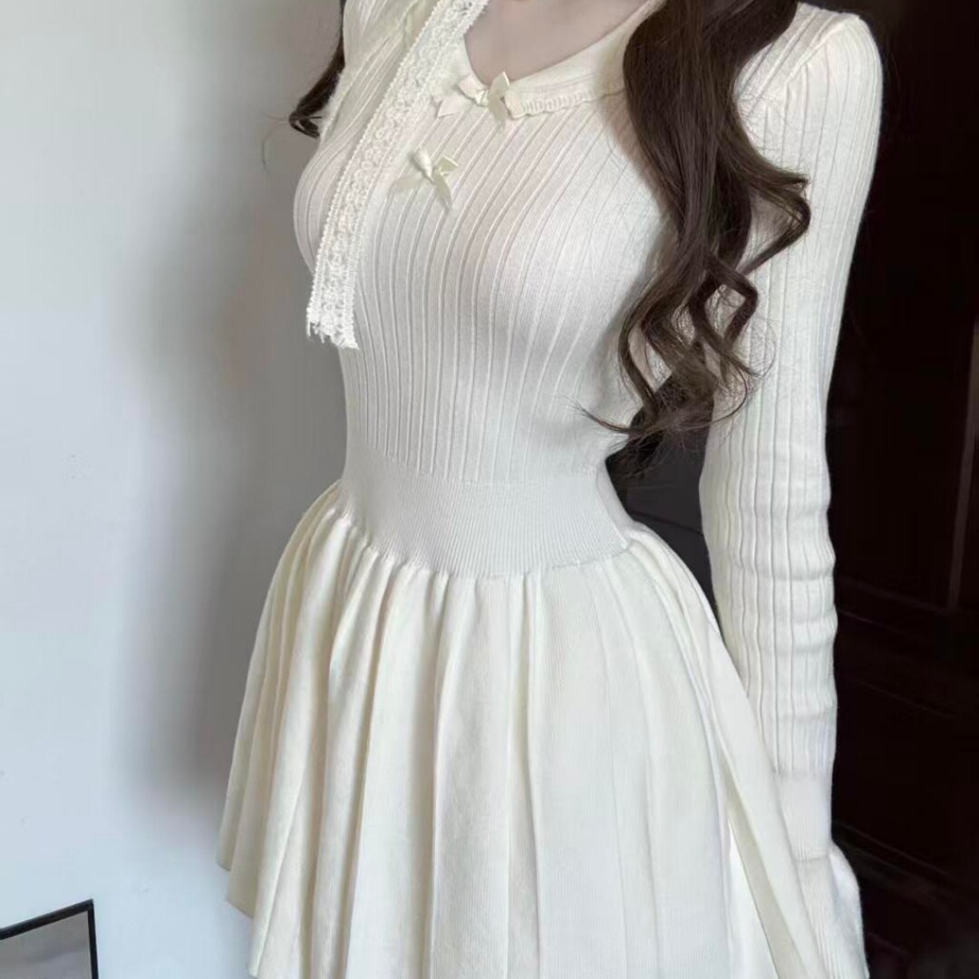甜美风白色奶fufuV领针织连衣裙女秋冬小个子配大衣收腰A字百褶裙