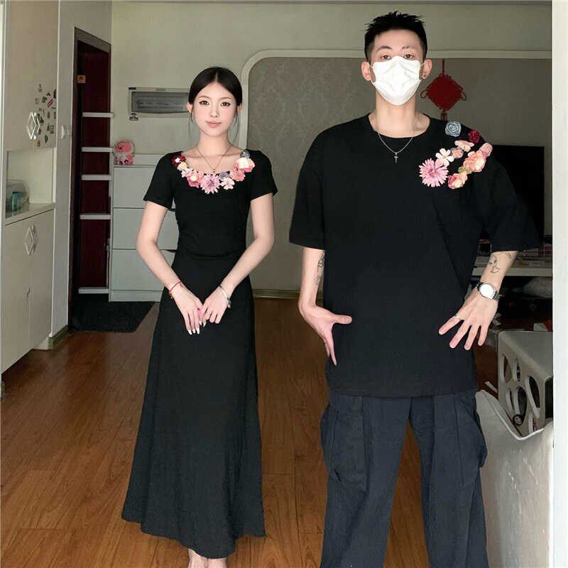 特别的情侣装夏装2025新款正肩短袖连衣裙黑色复古花朵一裙一衣
