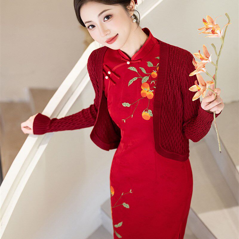 红色披肩旗袍敬酒服新娘结婚秋冬长袖婚礼外搭开衫外套订婚礼服裙