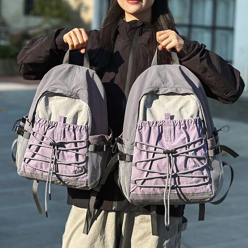 户外登山包女2025新款大容量轻便双肩包男徒步旅行登山包运动背包