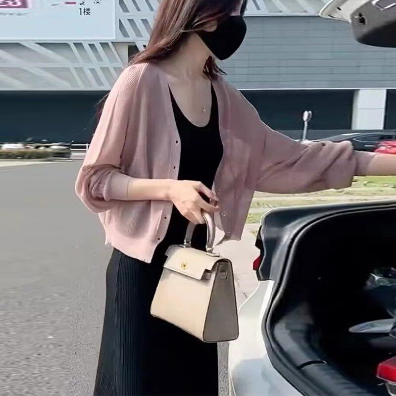 冰丝针织防晒开衫女士夏季薄款搭配吊带连衣裙短款小披肩罩衫外套