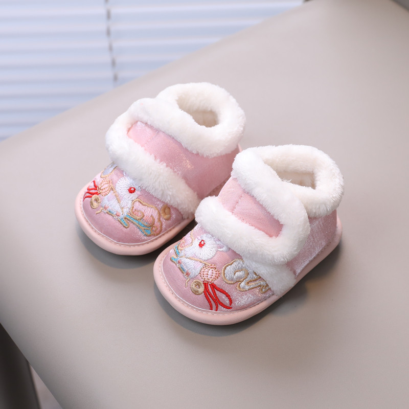 宝宝周岁鞋子女婴儿汉服鞋棉绣花冬季加绒国风公主1-2岁手工学步