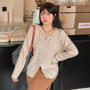 阳光大码女装v领连帽双拉链外套上衣2024春款胖mm宽松针织开衫女