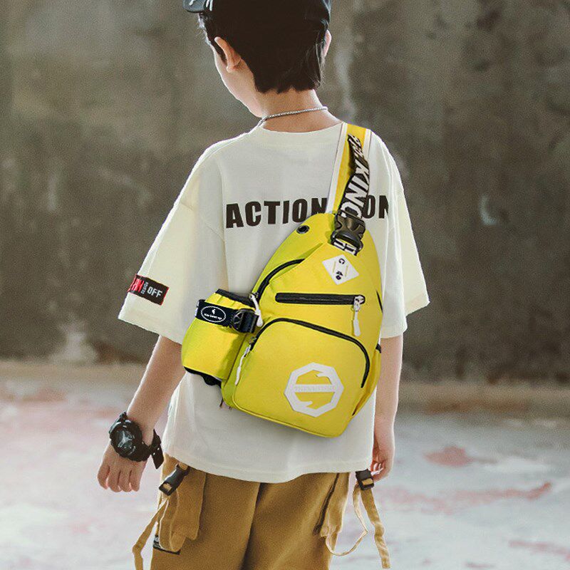 儿童斜挎包男童户外出游时尚男孩帅气胸包小学生单肩小背包腰包潮
