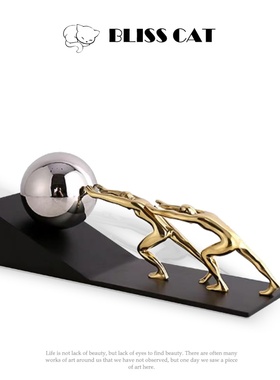 轻奢艺术金属推球人摆件客厅书柜D桌面软装创意金色人物装饰品