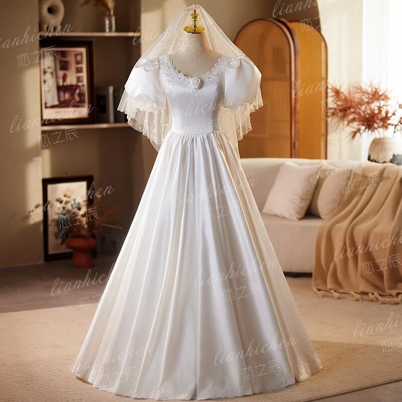 恋之辰高级感小个子2025新款轻奢缎面新娘轻婚纱影楼服装蕾丝礼服