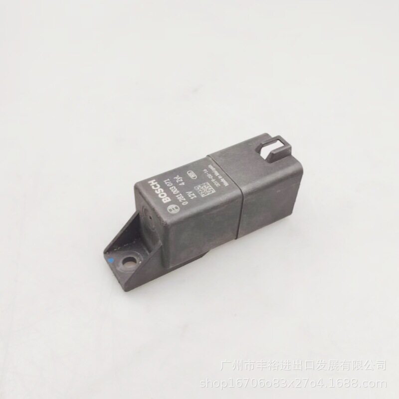 上汽大通V80V90G10G20T60T70T90预热塞继电器发动机预热塞继电器图片