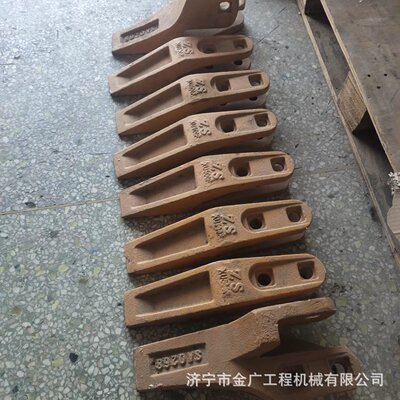 装载机LW500/550斗齿齿根齿套