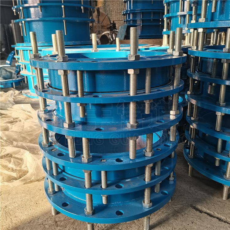 DN800双松套传力接头兰C2铸F84双法兰管路补偿接头墨法铁伸缩器