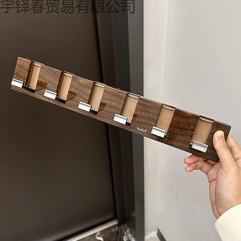 【新家100个快递】感门后挂钩免打孔粘钩胡桃木纹钢琴键联排