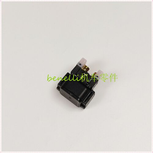 适用 黄龙BJ600GS/-A/BN/BJ500蓝宝龙300/TNT1130启动起动继电器