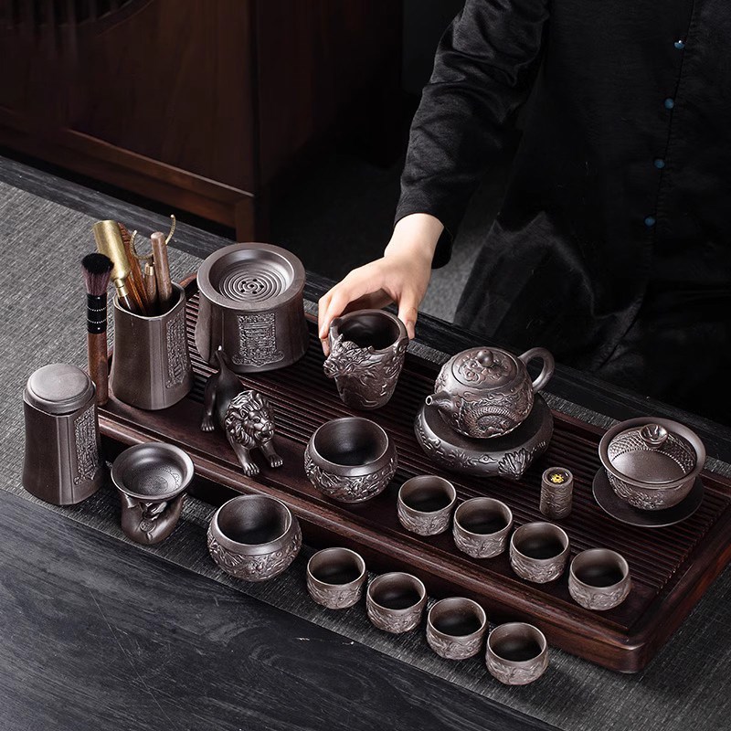 2024新款紫砂壶功夫茶具套装家用中式陶瓷泡茶壶茶杯浮雕龙纹整套