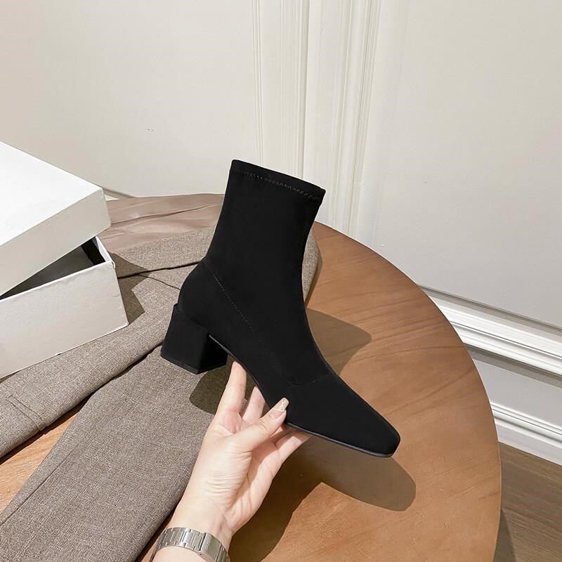 2024年秋冬新款侧拉炼绒面粗跟高跟鞋黑色百搭法式袜靴弹力瘦瘦靴