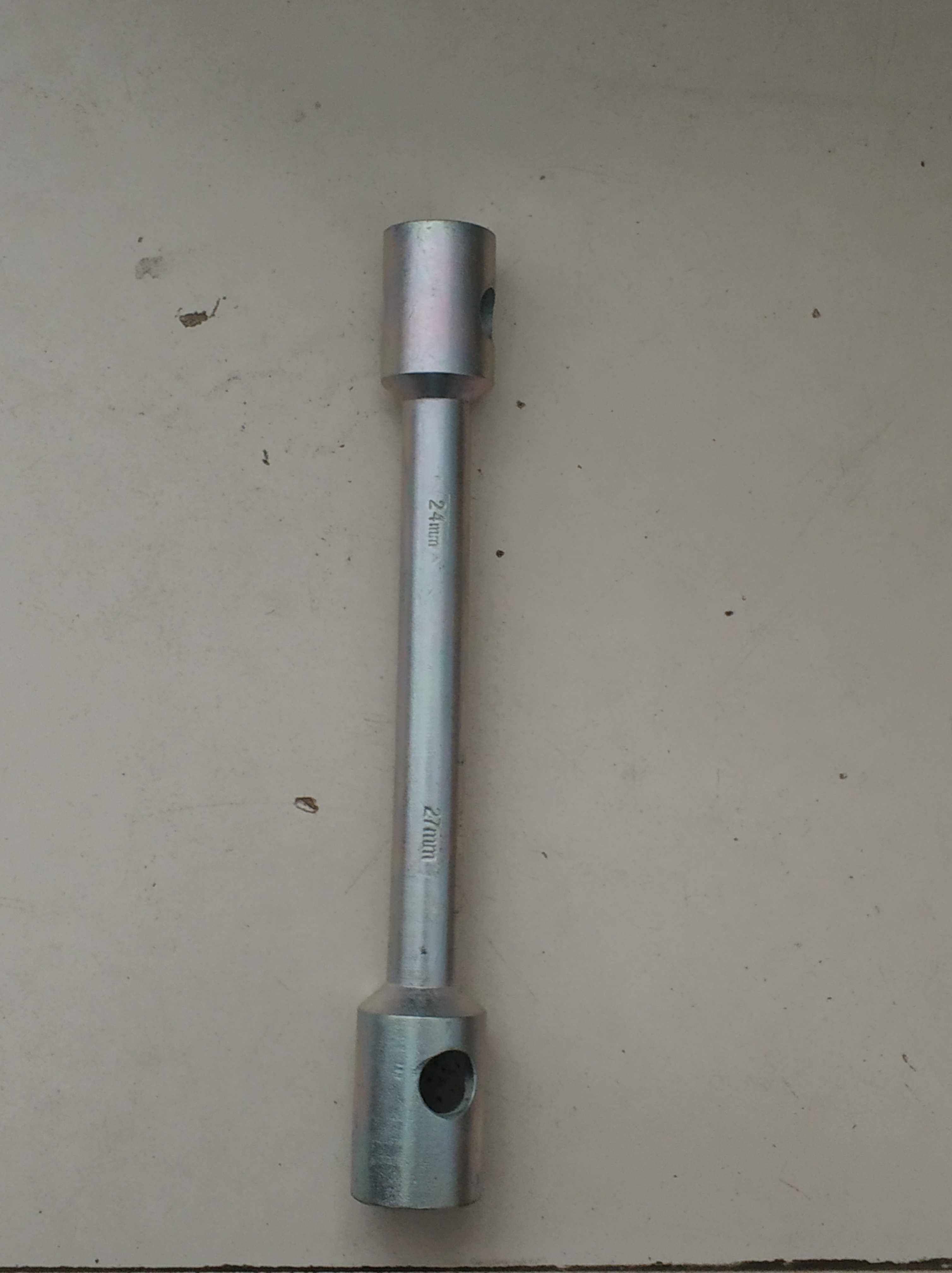 南京依柯得意都灵宝迪欧胜 轮胎套筒 I轮胎螺母扳手24-27双头