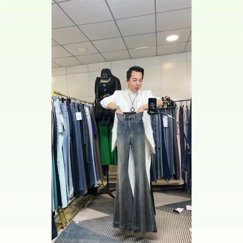 燕龙服饰2011牛仔裤高腰弹力显瘦定制加长款百搭时尚大喇叭牛仔裤