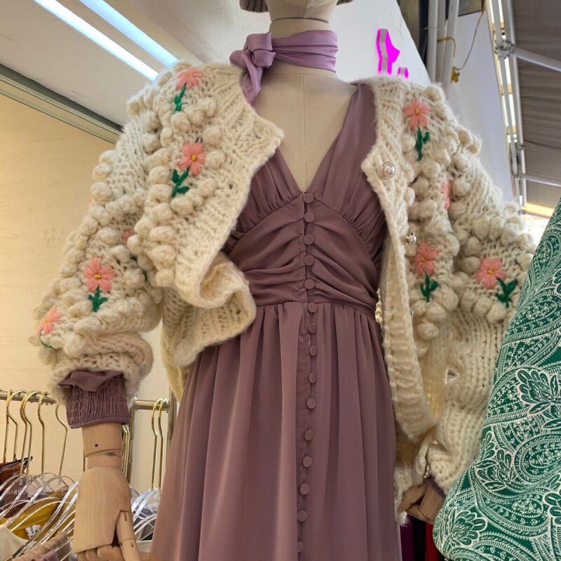 重工刺绣花朵手工勾花毛衣女秋冬宽松外穿开衫粗毛线炸街针织外套