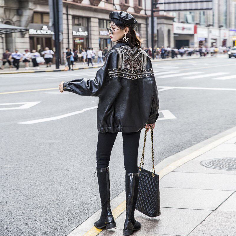 皮衣外套女2025年春季宽松刺绣铆钉机车帅气重工大码pu皮夹克时尚