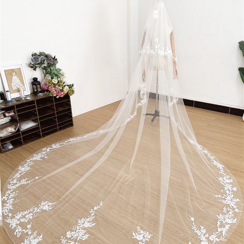 新娘头纱主婚纱蕾丝重工钉珠结婚婚纱配饰单层白色复古拖尾头纱