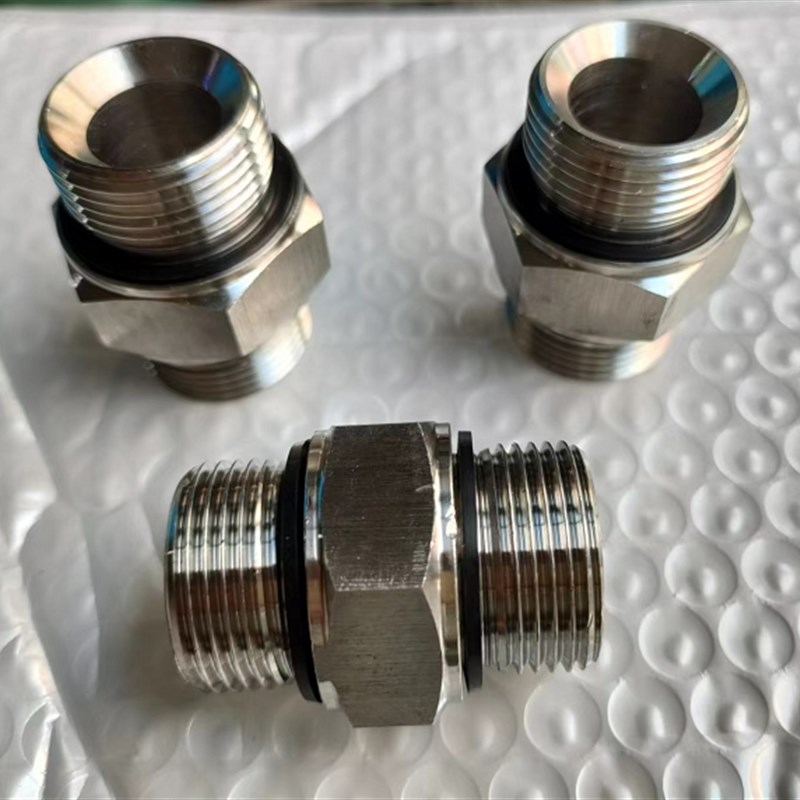 304不锈钢接头双ED胶圈密封两边外螺纹喇叭口60度内锥C型直通接头