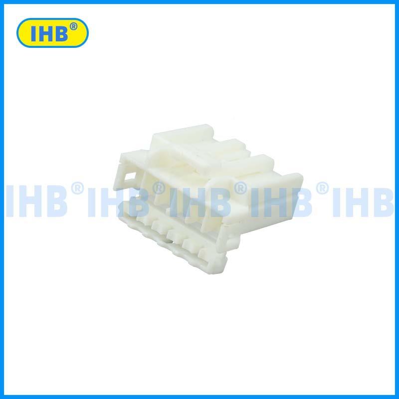 064Y-1.8-2168502-1汽3OHT车防水连接器接插7件端公子对插车用母