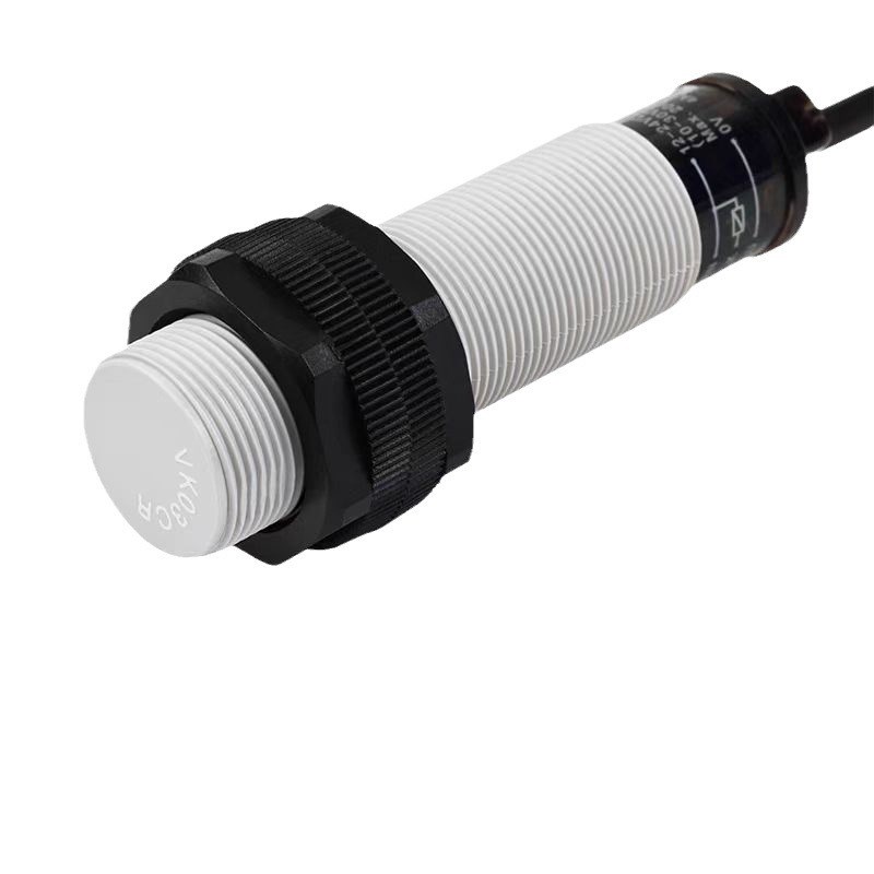 奥托尼克斯电容式接近开关CR18-8DP2三线24V科位传感器