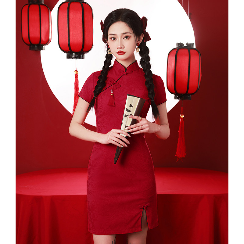 红色旗袍新款2025女夏季新娘敬酒服订婚礼服连衣裙小个子修身短款