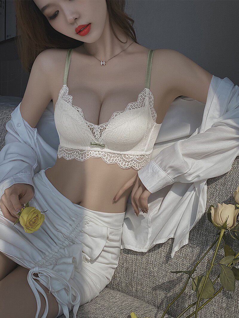 聚拢调整型内衣女小胸收副乳上托防下垂无钢圈纯欲文胸罩内裤套装