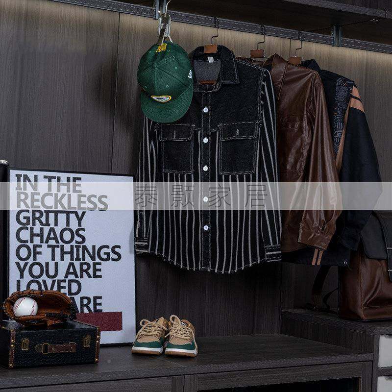 售楼部样摆板间DOA儿童房男孩衣帽间衣饰衣服棒球主题软装品件组,家居饰品,装饰摆件,淘宝优惠券,粉丝福利购,淘宝优惠卷