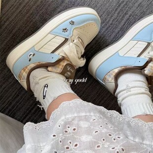 国潮ins小众2025新款厚底面包鞋女秋季休闲板鞋学生百搭增高鞋子