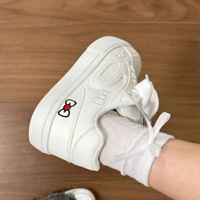 新款白色蝴蝶结板鞋女