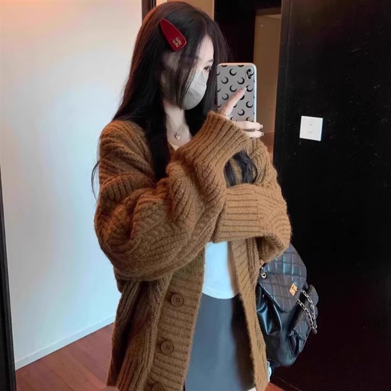 奶呼呼加厚棕色毛衣外套女秋冬宽松慵懒风麻花复古针织开衫上衣
