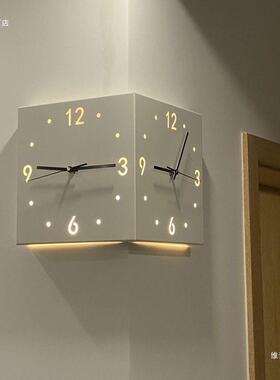 简约意HQU转角双面挂钟两拐面钟表挂钟红客厅静音2025网角时创钟