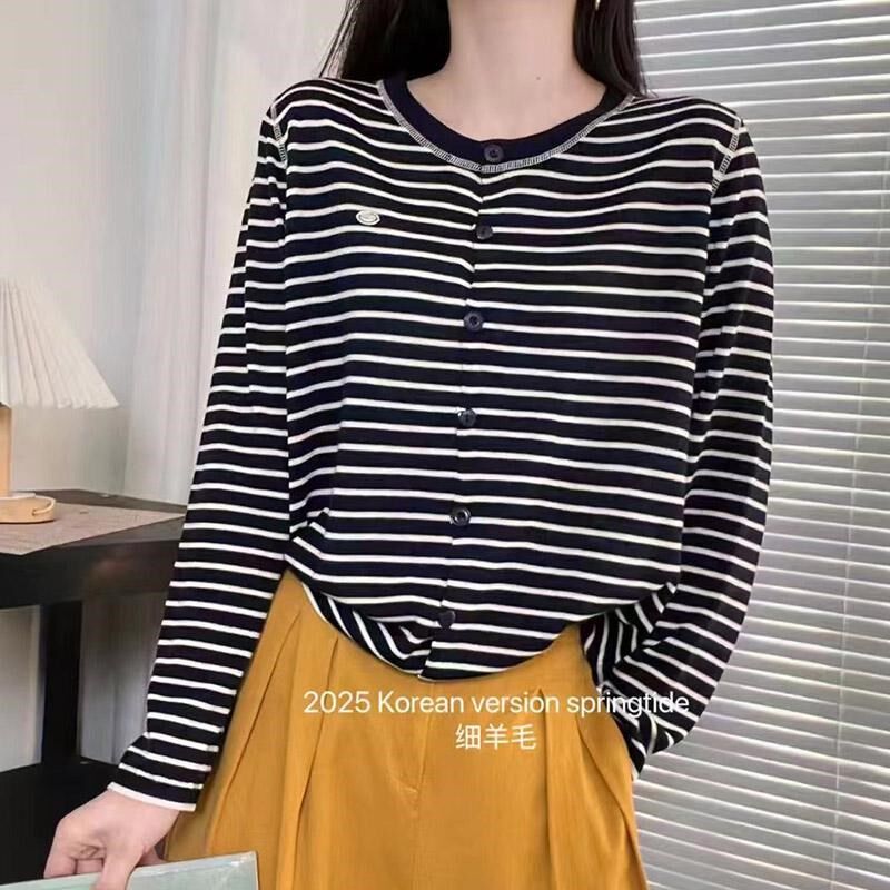 春装女款2025年新款薄款细羊毛圆领条纹针织衫女开衫外搭短款上衣