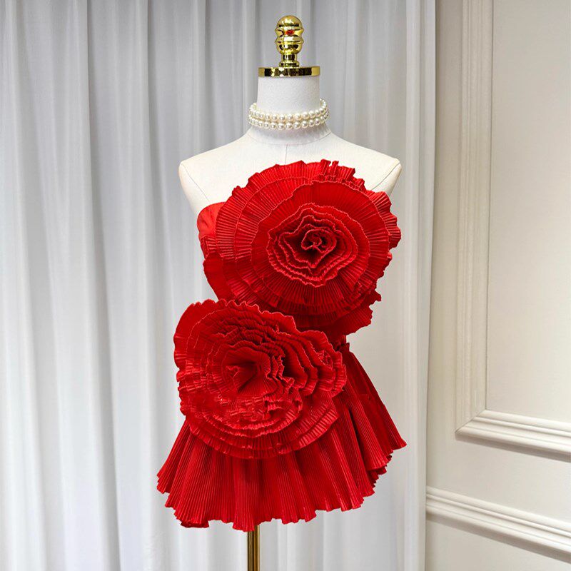 时尚不规则褶皱设计感甜美立体大花朵装饰一字领露肩裹胸百搭小衫