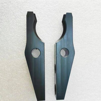牧野机MAKINO刀库左右刀夹HSK40E刀爪卡夹HSK40精雕钻攻机刀卡102