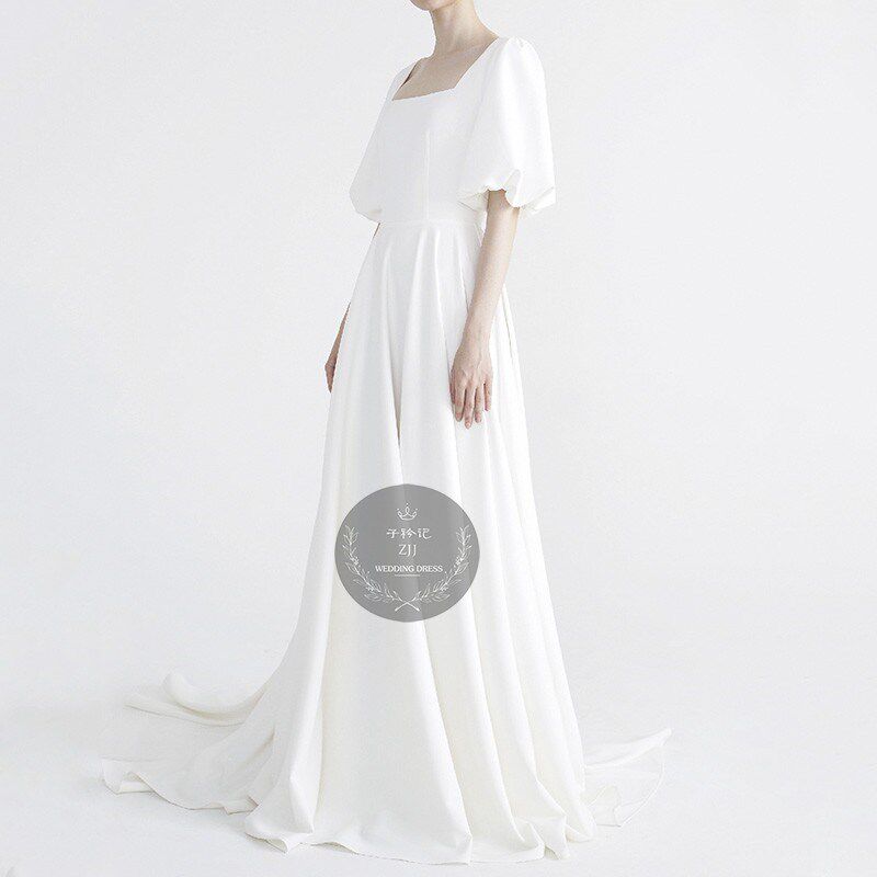 新款轻婚纱超仙新娘结婚拖尾礼服简约旅拍法式复古显瘦方领泡泡袖