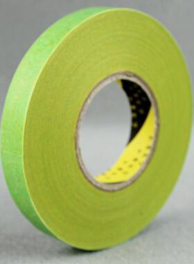 黄色和纸胶带美纹纸水包仿砖外墙涂D料装修施工分格线条双层分色