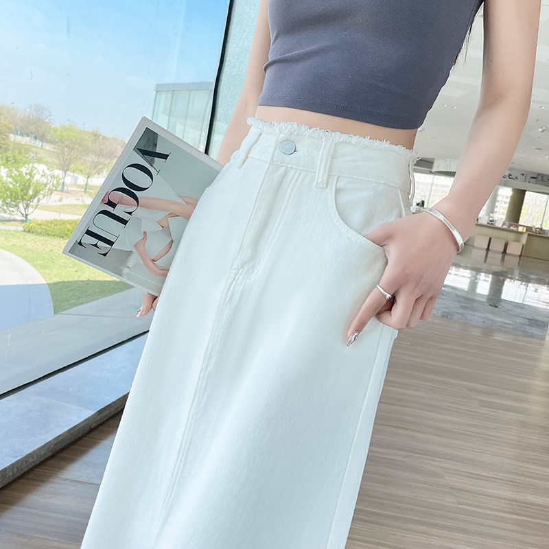 白色牛仔半身裙女2025年夏季薄款高腰a字宽松显瘦开叉中长款裙子
