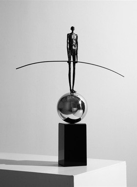 简约铸铁人物雕塑l摆件样板间售楼处别墅酒店会所家居软装饰品