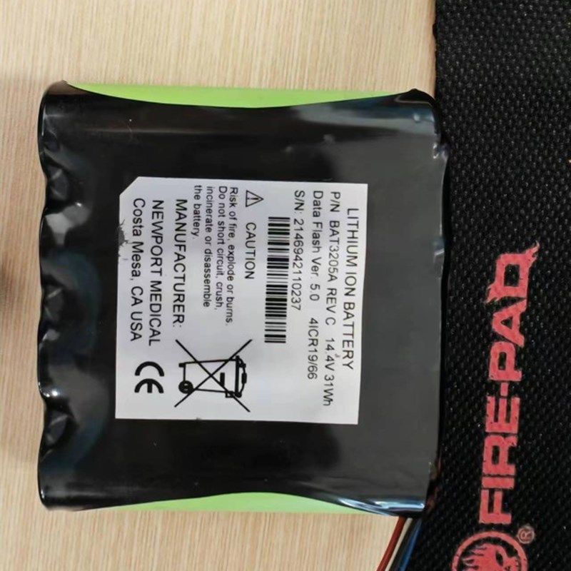 适用于纽邦 Newport HT70 BAT3205A 可充电锂电池14.8V