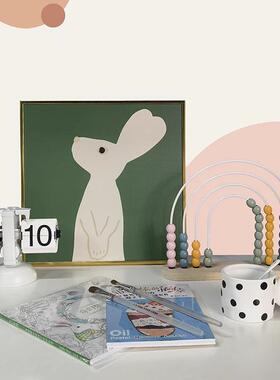 现代简约童女童房桌面爱摆件样板房书EEU桌挂画儿房可卡新款装饰